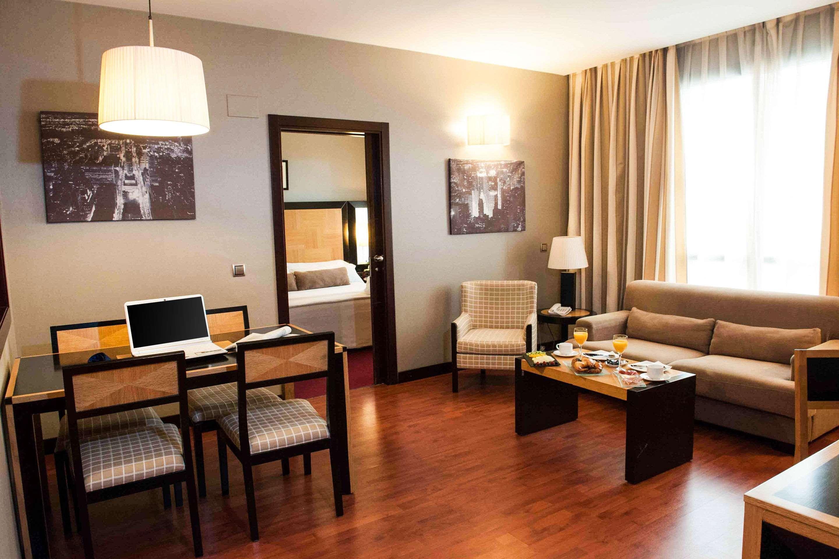 เซอร์โคเทล ปรินเซซา เด เอโบลี Hotel ปินโต ภายนอก รูปภาพ