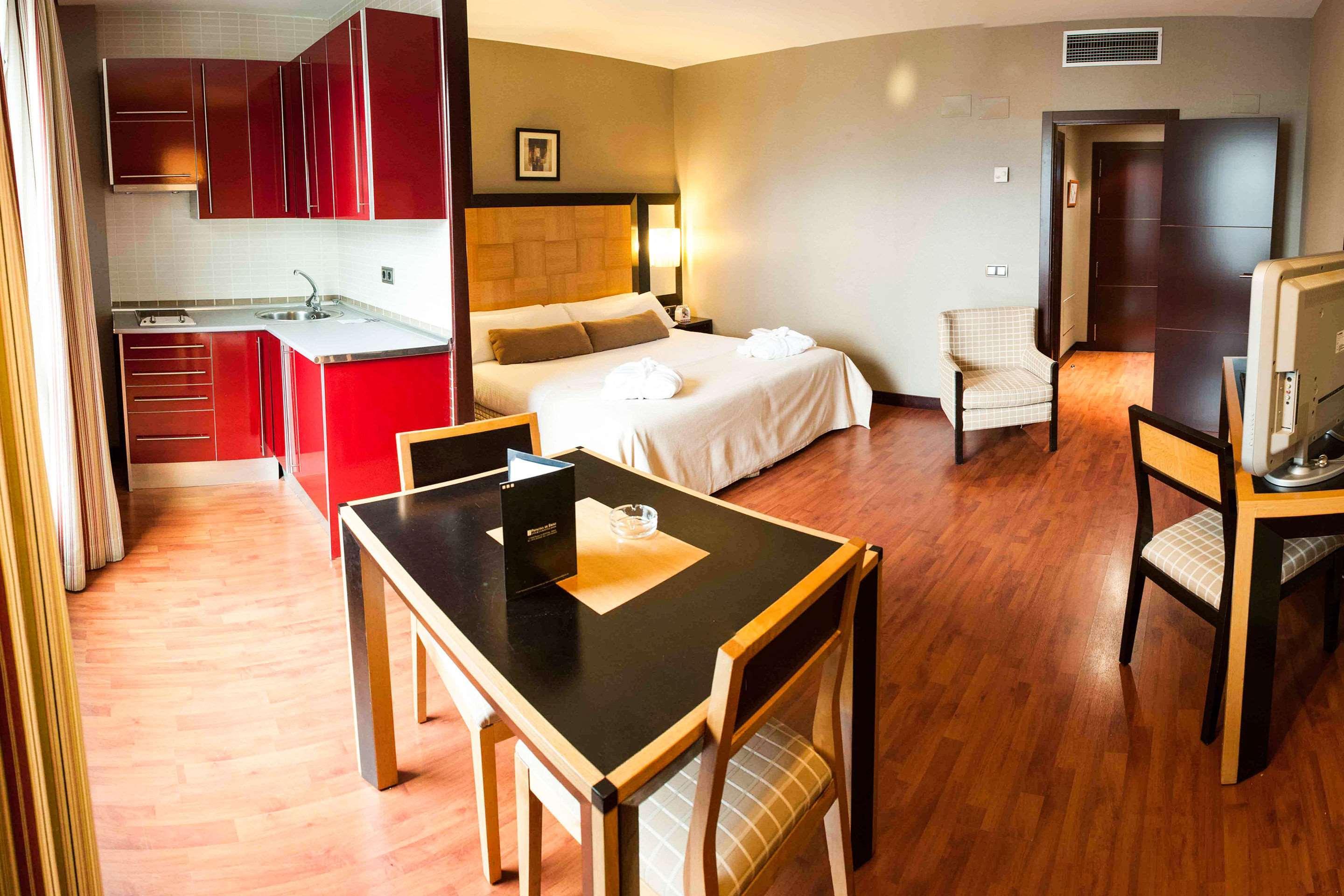 เซอร์โคเทล ปรินเซซา เด เอโบลี Hotel ปินโต ภายนอก รูปภาพ