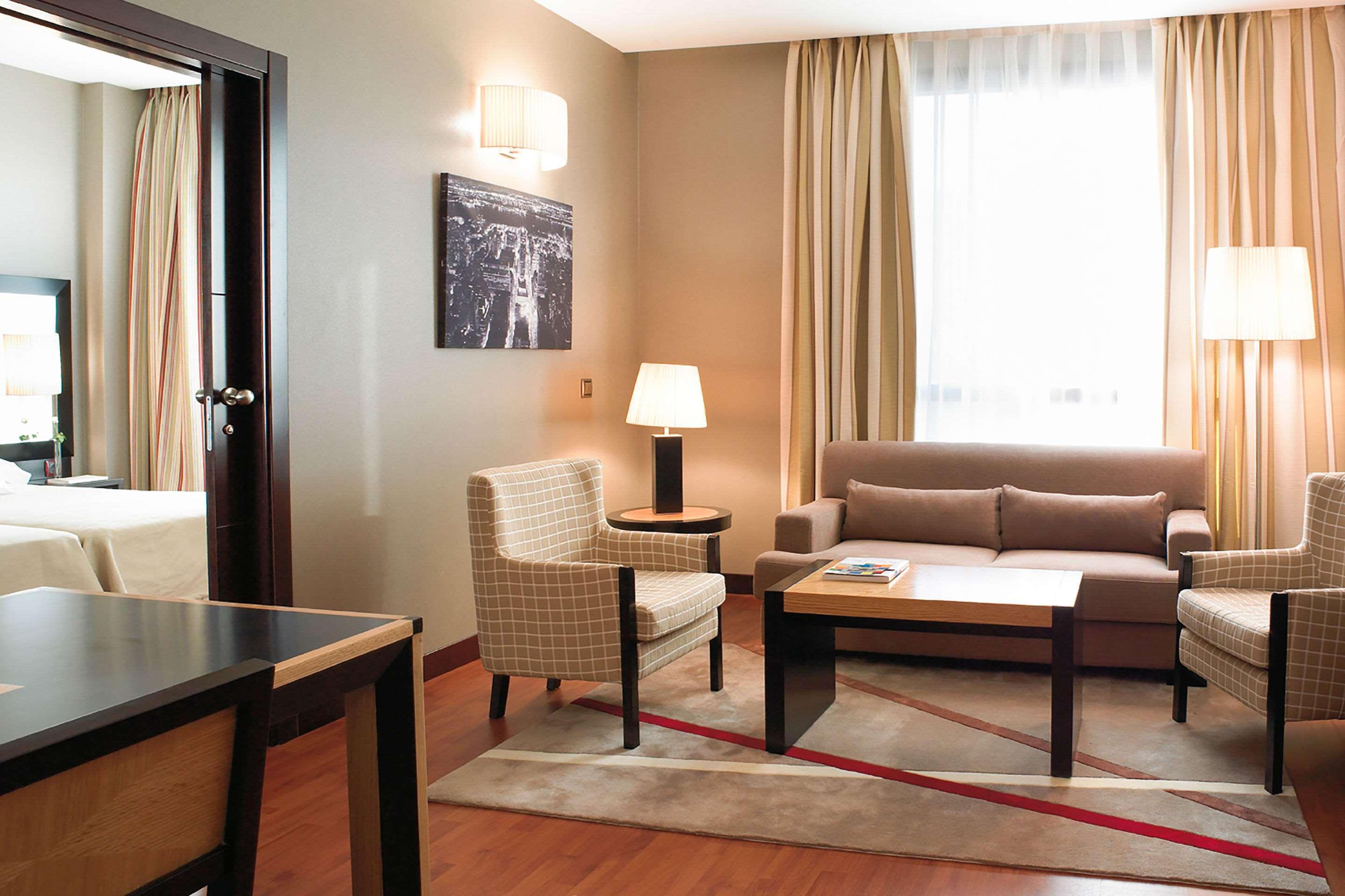 เซอร์โคเทล ปรินเซซา เด เอโบลี Hotel ปินโต ภายนอก รูปภาพ