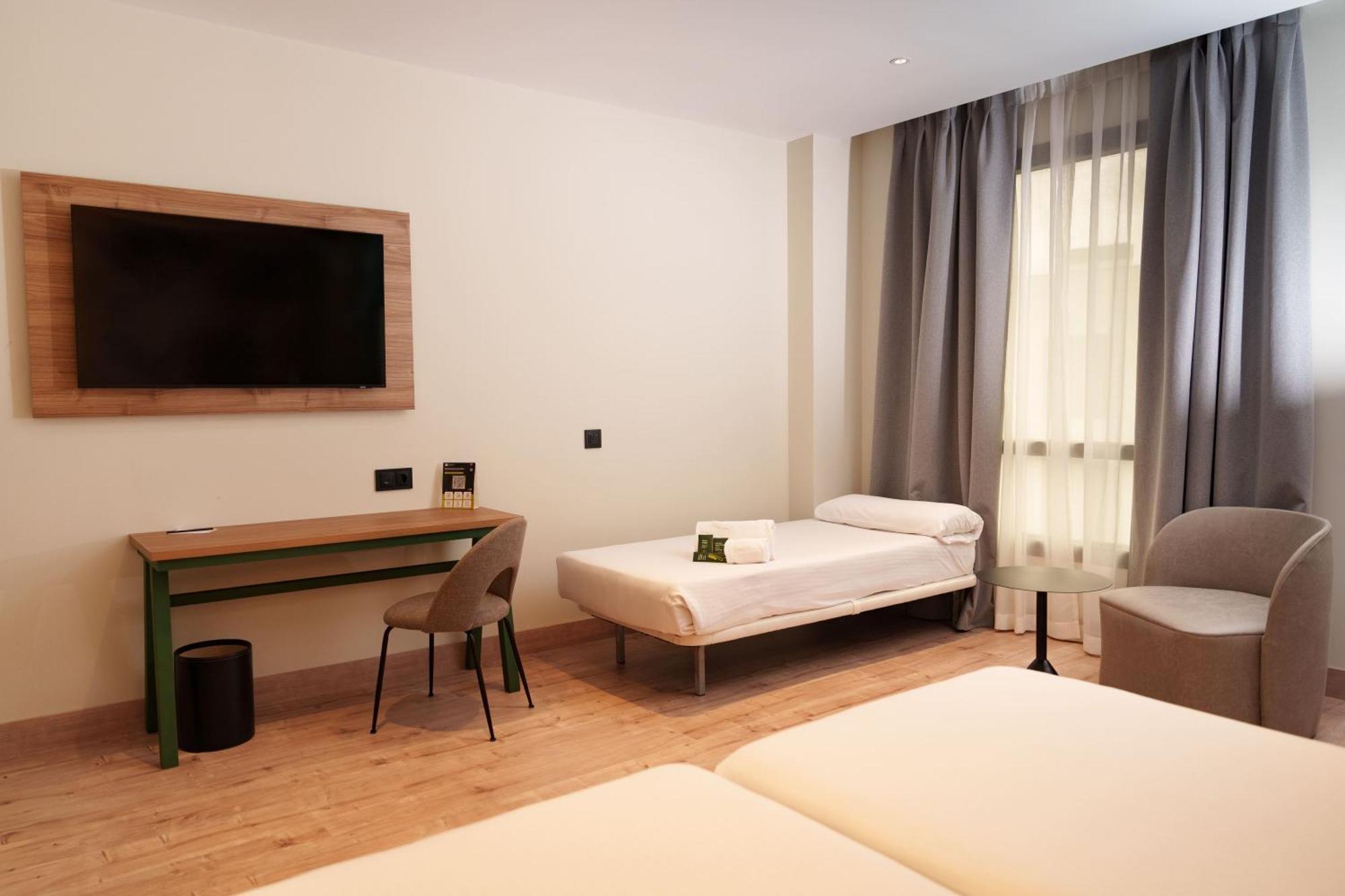เซอร์โคเทล ปรินเซซา เด เอโบลี Hotel ปินโต ภายนอก รูปภาพ